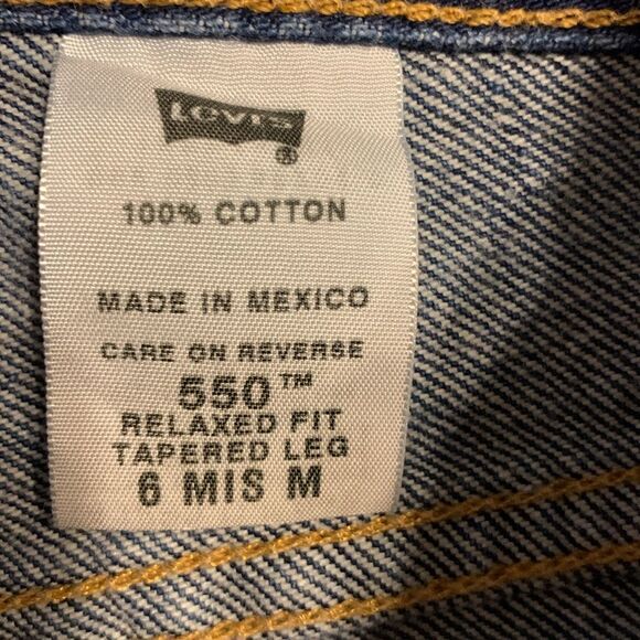 Levi's Classic Relaxed Vintage 550 women's size 6 relaxed fit tapered leg jeans - Picture 4 of 8